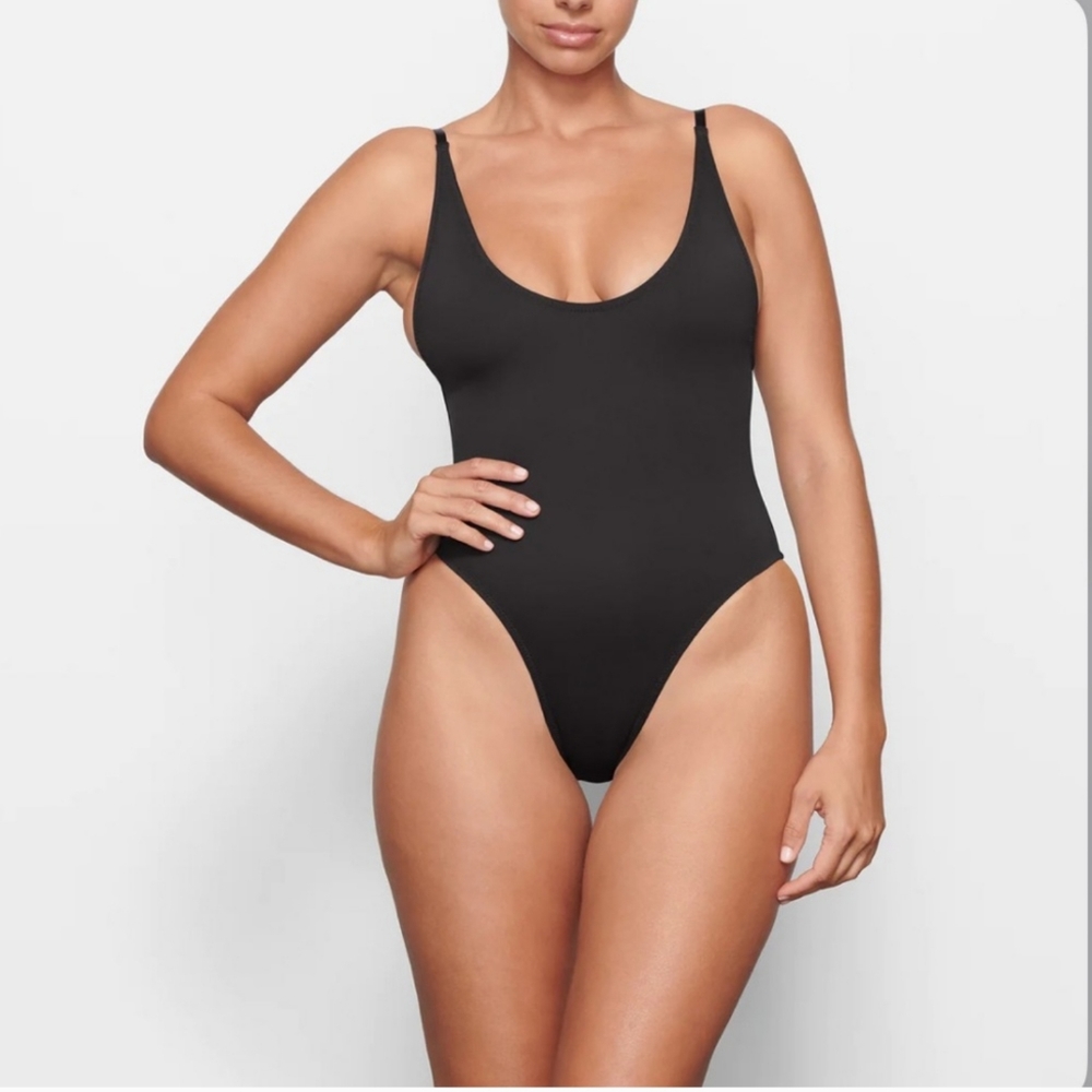 SKIMS Scoop Neck OnePiece Swimsuit 3X - Picture 1 of 16